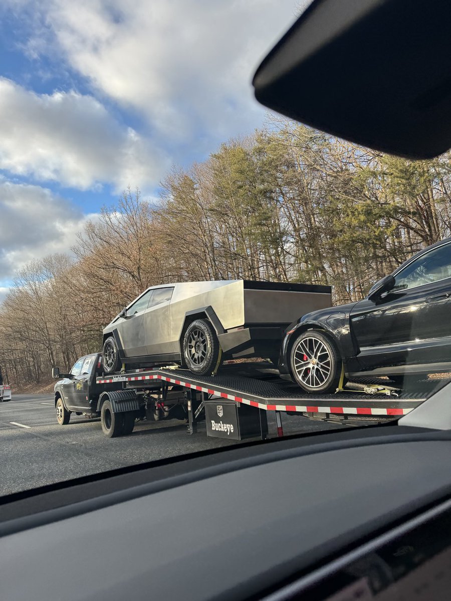 markjo25's tweet image. Just took these in Maryland on 70 heading towards Frederick!??