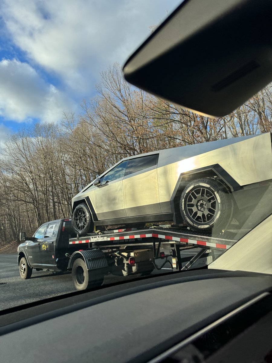 markjo25's tweet image. Just took these in Maryland on 70 heading towards Frederick!??