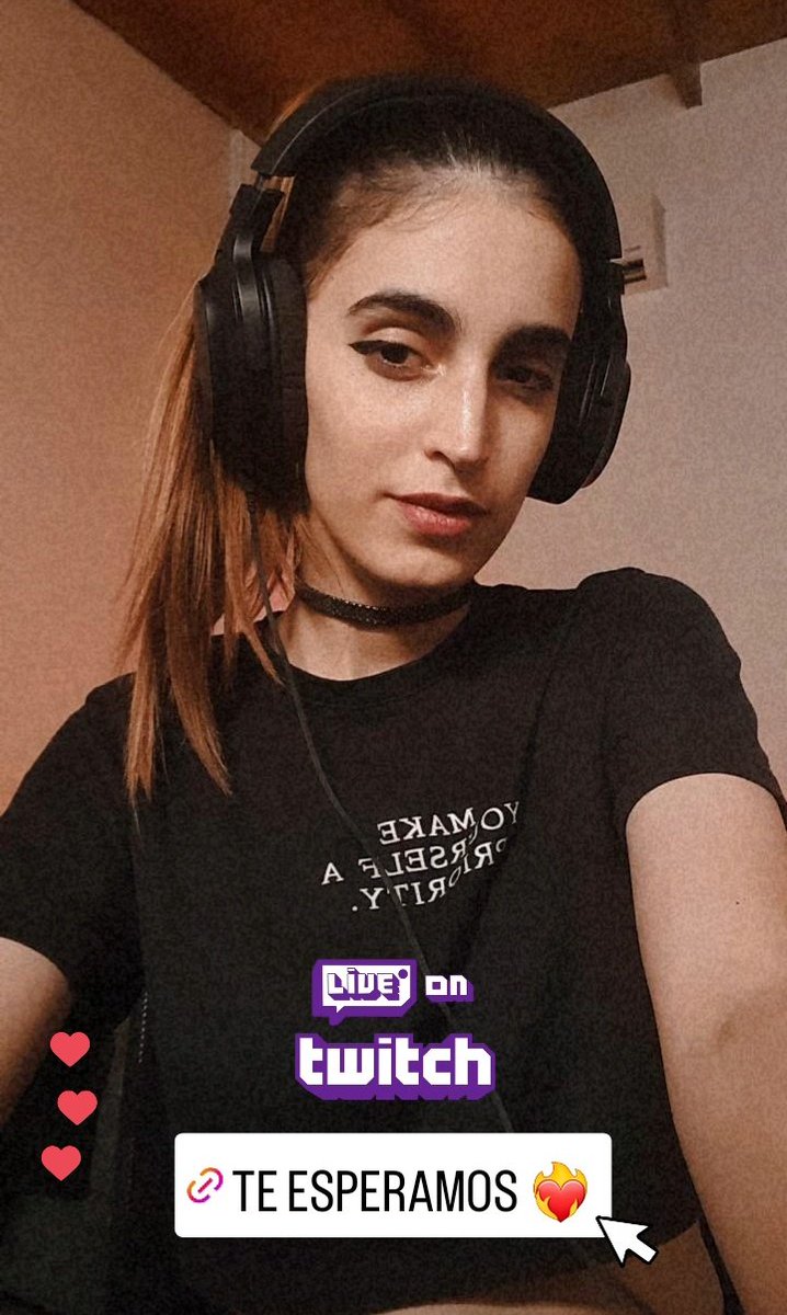 Revnna 🔥 tweet media