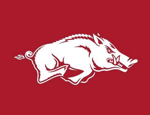 Blessed to receive an offer from the University of Arkansas!!🔴⚪️ @CoachPoe1914 @JHMerrittJr @DeSmetFB @Rivals_Clint @AllenTrieu @MohrRecruiting @JPRockMO