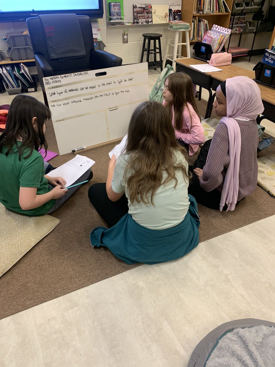 LessonsWithMsC's tweet photo. It started with a box of random items. We reworked our claims and then we built circuits! #ADI  #5thscience #EDP @R_M_Moore_Elem https://t.co/Iw2LiUW55l