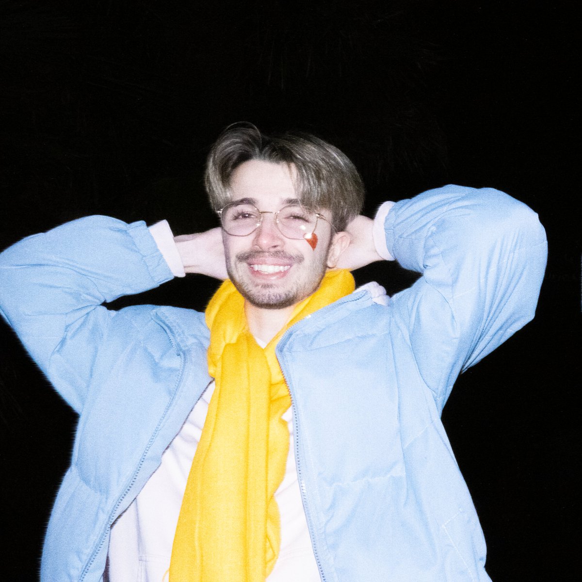 "Ce que je n'arrive plus à dire" mon nouvel EP dispo aujourd'hui !!§ 📀 c'est un petit projet qui regroupe ce que j'ai fait de mieux en 2023, j'espère que ça vous plaira avant la suite❤️
distrokid.com/hyperfollow/ib…