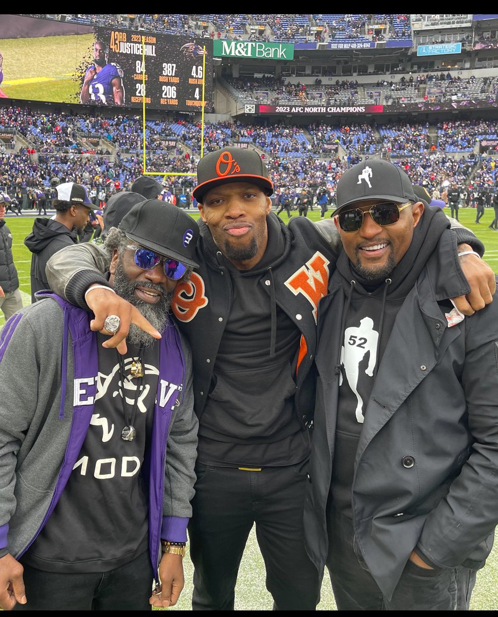 HoodieRamey's tweet image. Legends. 🐐