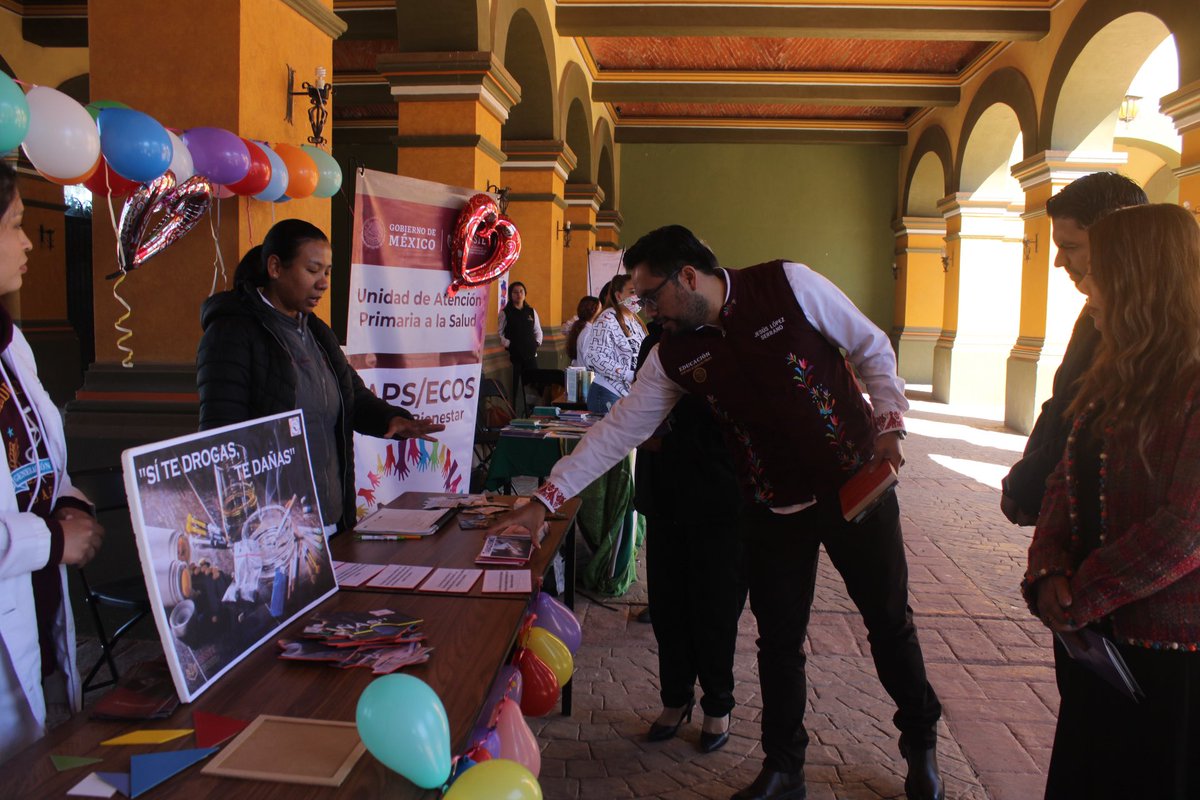Jesusls2020's tweet photo. Esta mañana en #Hidalgo se continúa implementando la Estrategia de Prevención de Adicciones “Sí te drogas, te dañas”, con el objetivo de concientizar los efectos, las implicaciones legales de venta y distribución, así como impulsar la educación sexual y la salud emocional https://t.co/7D5LiJrWdr