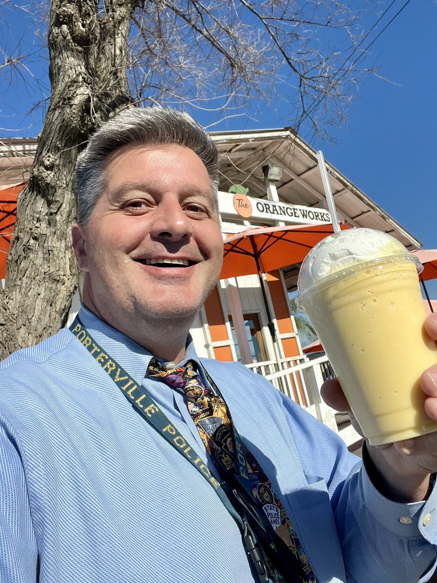 MotorFoot163's tweet image. Work break at #OrangeWorks. #StrathmoreCa #OrangeSmoothie