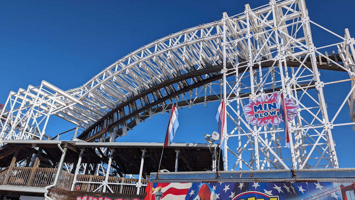 AtoZThrills's tweet image. Ok I actually really liked this ride, solid 7/10 for me. Yes it is still bumpy in some parts but the second half is pretty smooth. #funspotkissimmee #funspot #findyourfun #mineblower