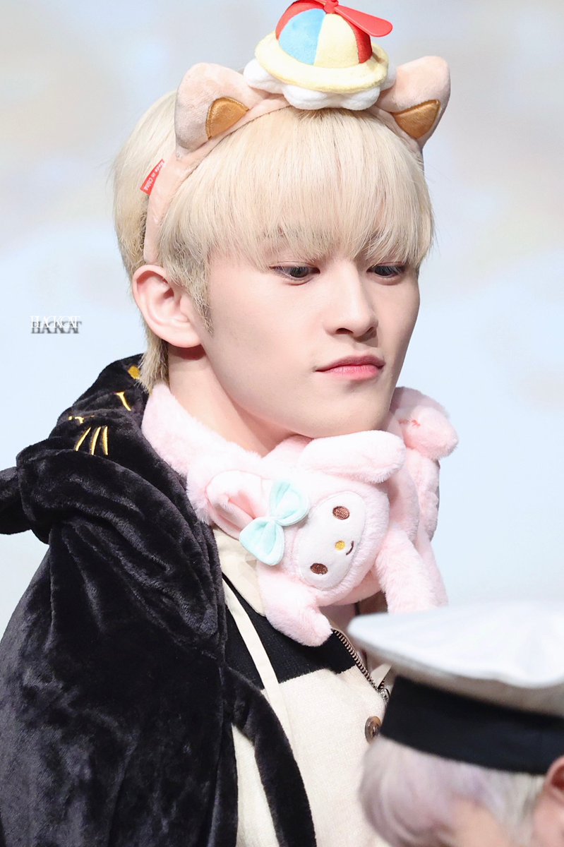 𝑩𝑳𝑨𝑪𝑲 𝑪𝑨𝑻 tweet media