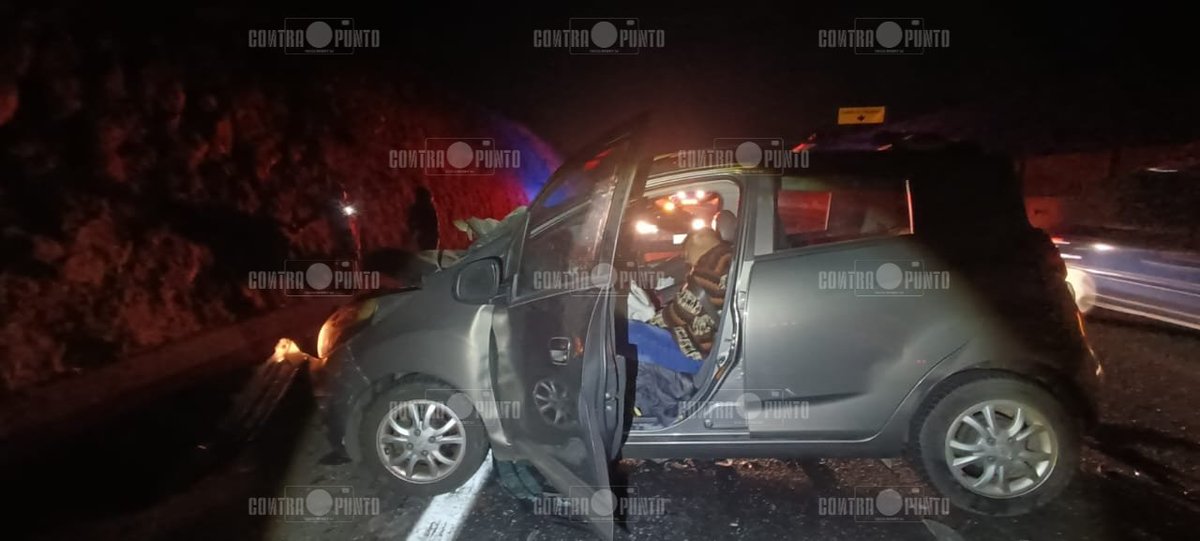 Contrapuntotlx's tweet photo. Un hombre identificado como Javier N., de 26 años murió dentro de su vehículo al presuntamente impactarse vs una unidad pesada. 
Los hechos ocurrieron sobre la México-Veracruz, a la altura de la comunidad de La Venta, en Calpulalpan. https://t.co/f8R5iNtEWE