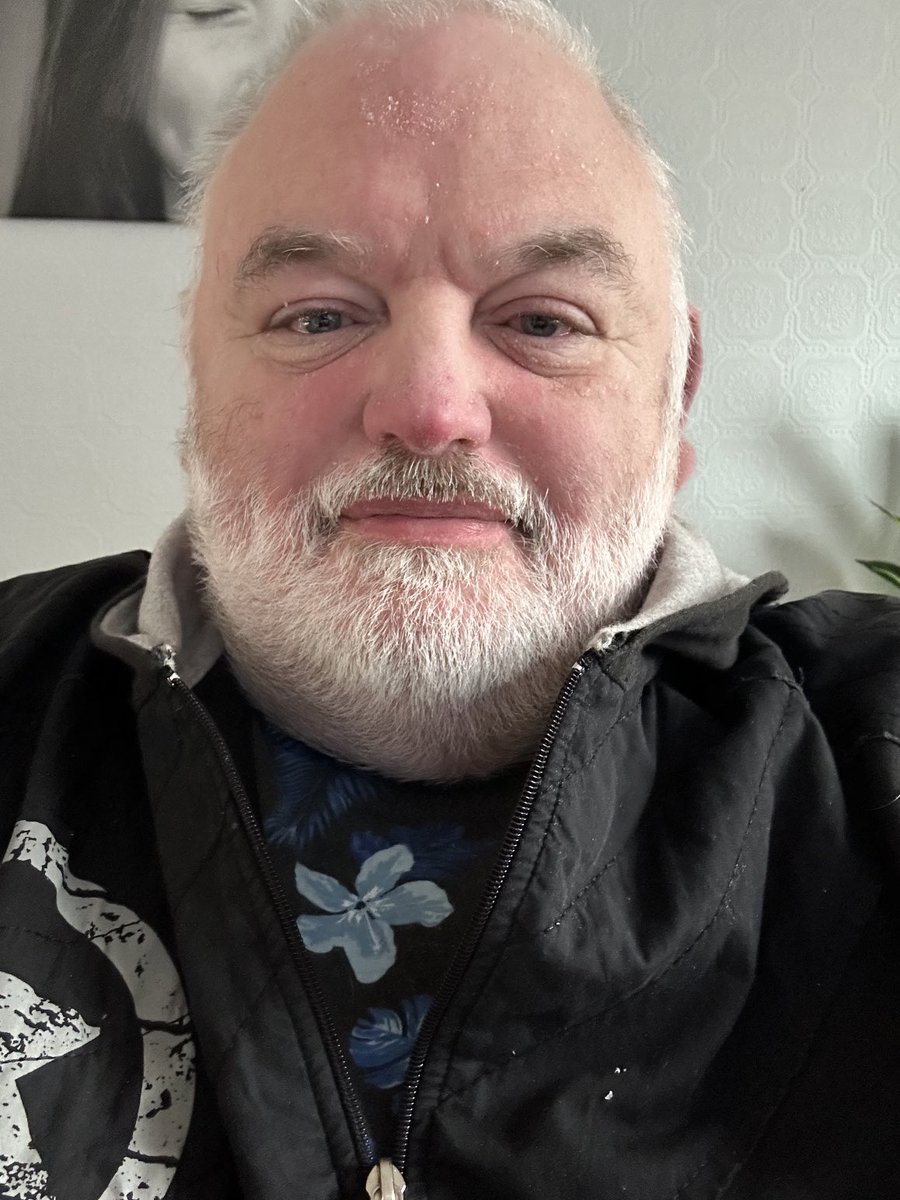 GeoffBugden's tweet photo. #dateable …..interested for a friend 😂 https://t.co/cH0IA8Qh3Q