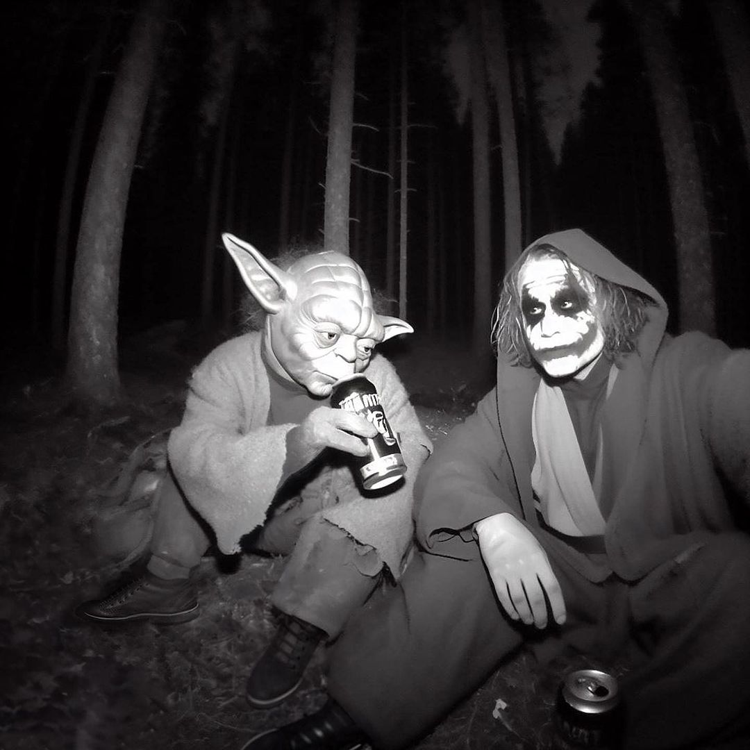 Sevinçler gülmez, kederler ağlamaz. Rastladığım her yüzde bir iz görüyorum. Zayıflık izlerini, acının izlerini. // 
Erkin Koray - Gaddar  (Remastered) youtu.be/Q-WGaKnuwgo?si… <a href="/YouTube/">YouTube</a> aracılığıyla