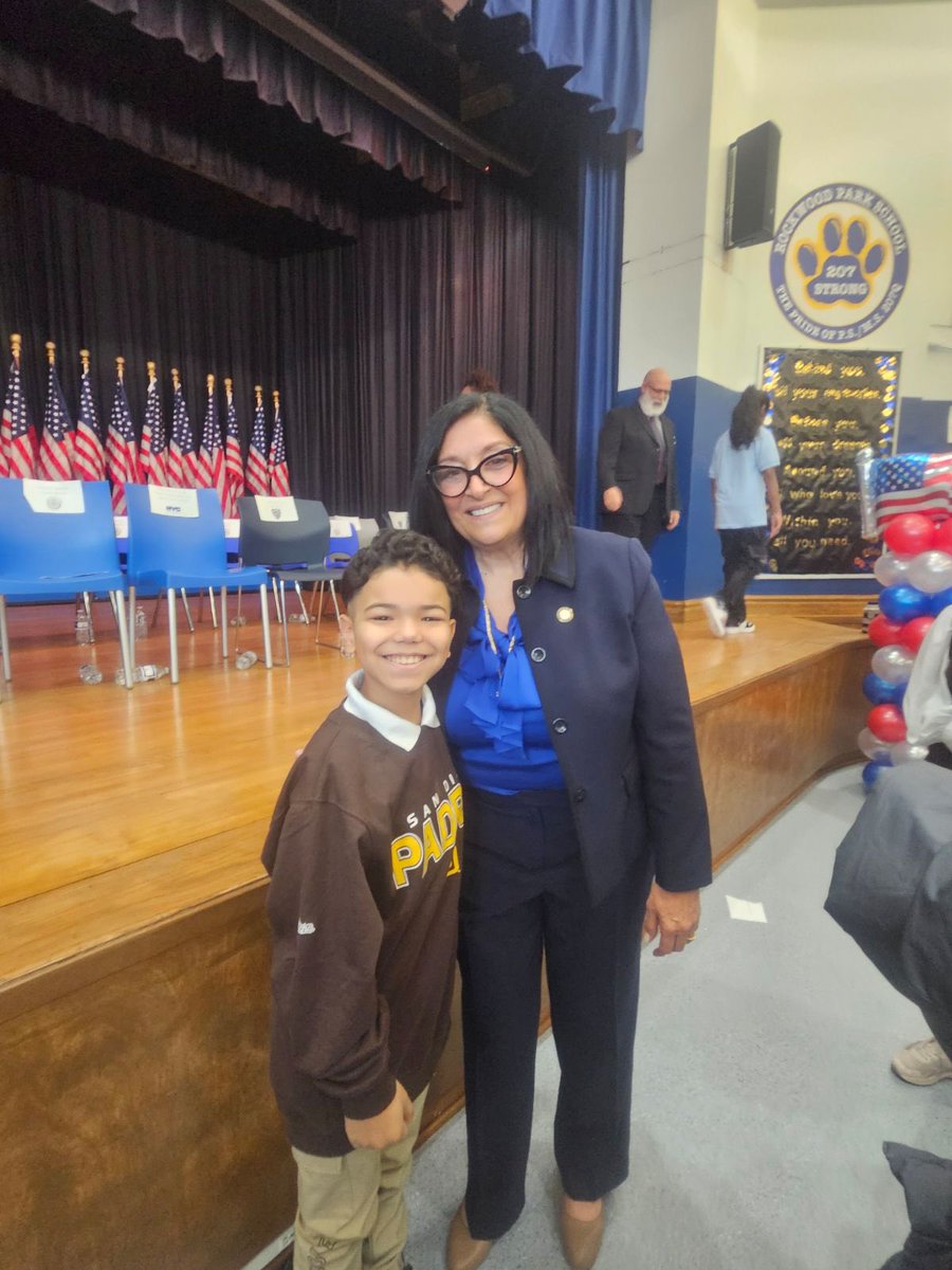 MrsHarrisonPS60's tweet image. Thank you Councilwoman Ariola for putting your heart in all you do for our schools! We hope you enjoyed every minute of your beautiful inauguration today. Our Student Gov’t Representative, Julio, was so proud to participate! @JoannAriola32 @literacy_fox @PS60queens @D27NYC