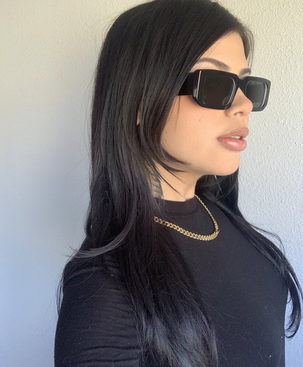 purselleyy's tweet photo. You Prada me https://t.co/5iK30QjdXI