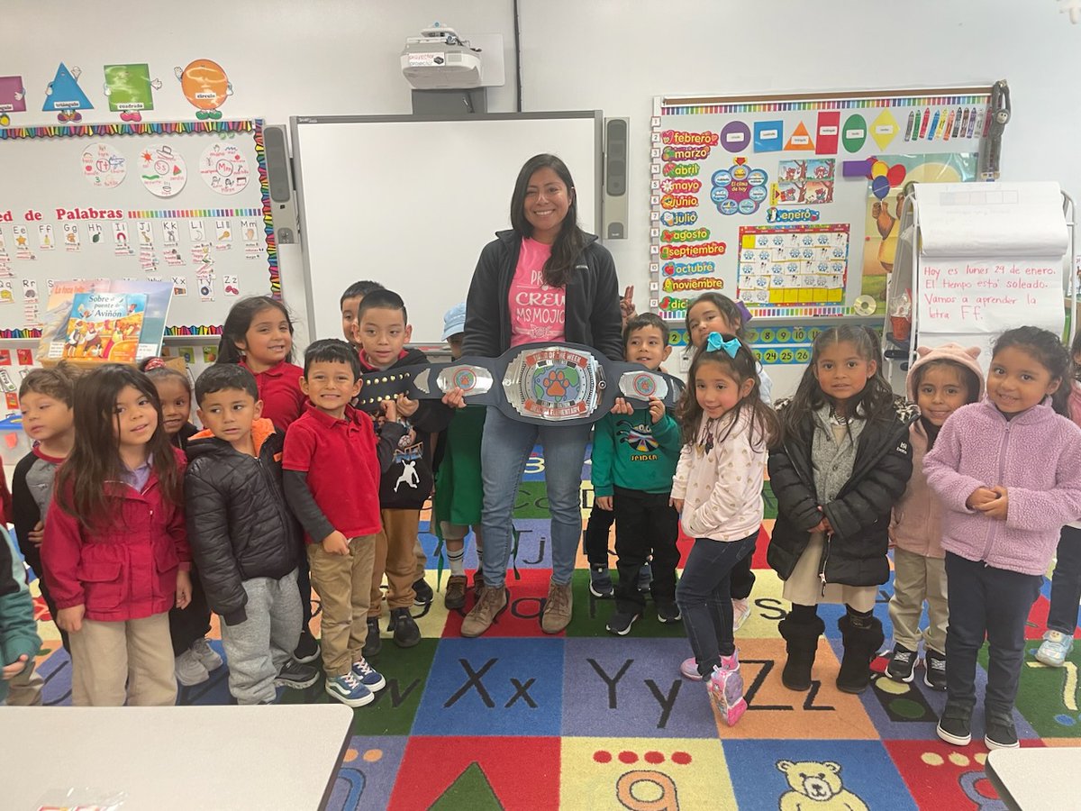 Congratulations to our Tiger of the Week, Ms. Mojica! @HisdSouth <a href="/HoustonISD/">Houston ISD</a>