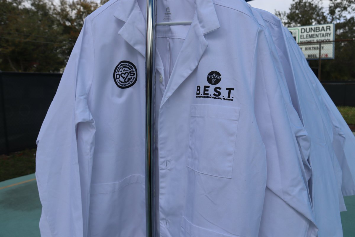 Many may not know that Dunbar Elementary Magnet School has an emphasis on STEM - specifically encouraging our next generation of medical professionals.

Today, I joined their annual 5th Grade White Coat Ceremony - a symbolic first step on their journey to a career in healthcare.
