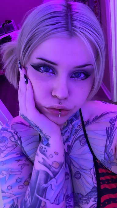 ;3 https://t.co/b4H6eMzfwr