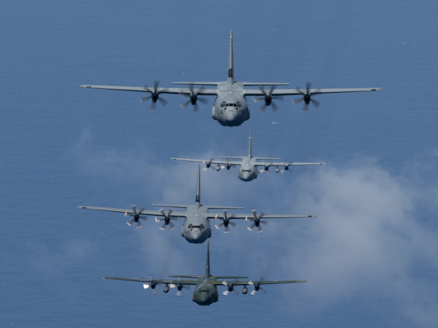 YokotaAirBase's tweet photo. Happy #C130 Day!!
横田基地より
#HercLove🩷 https://t.co/JdCiwuMD1M