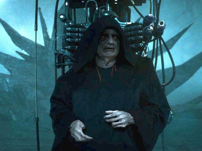 Listened to @EyeOnCanonPod today and gleaned something really interesting-

Palpatine’s canon return happening significantly further in the timeline than it did in Legends means that the era of all of the Empire’s attempts to return is capped off with the Emperor himself.