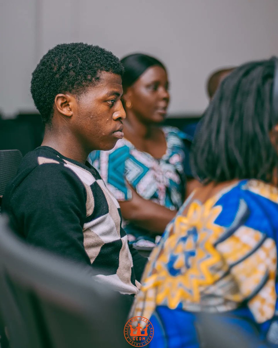 Aujourd'hui, une atmosphère empreinte d'enthousiasme et de reconnaissance a enveloppé le Centre d'Excellence Denis Mukwege (CEDM) lors de la rencontre avec nos boursiers talentueux.