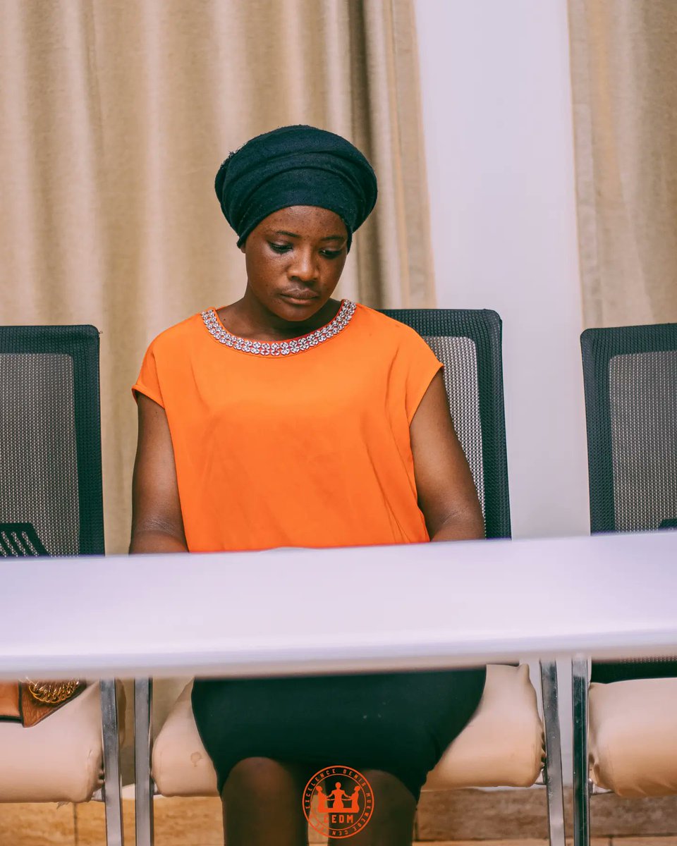 Aujourd'hui, une atmosphère empreinte d'enthousiasme et de reconnaissance a enveloppé le Centre d'Excellence Denis Mukwege (CEDM) lors de la rencontre avec nos boursiers talentueux.