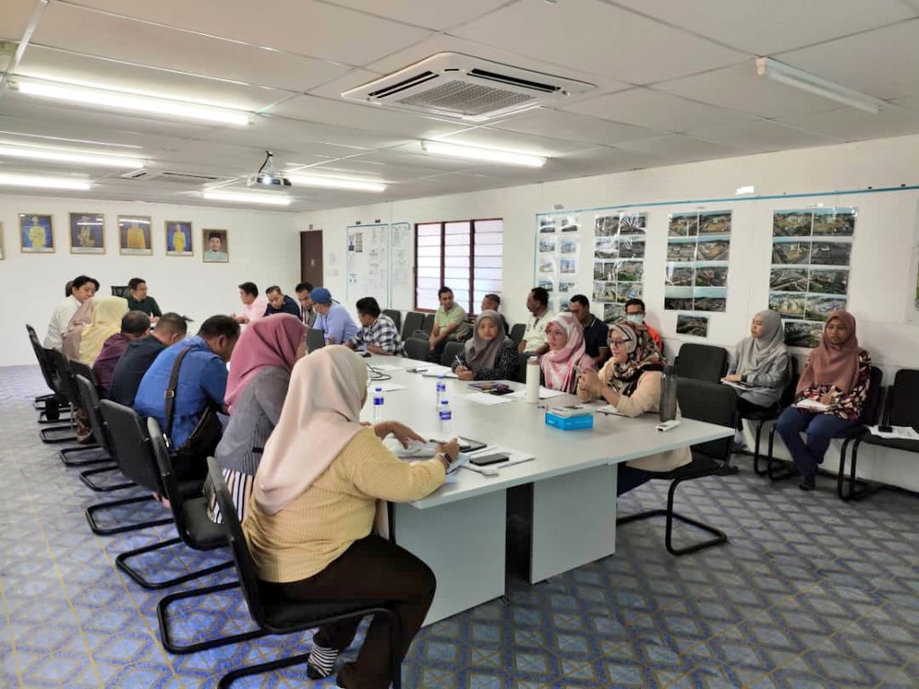 PasukanProjekTrg tweet media