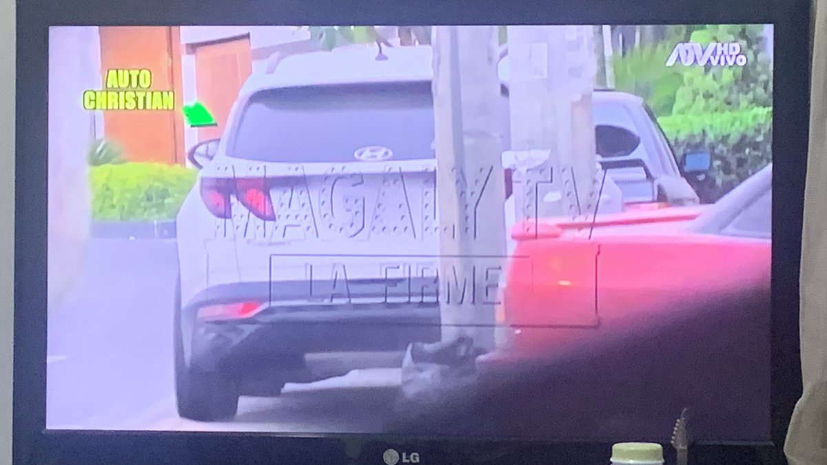 Nueza's tweet photo. Ptm ese carro rebotaba como una rana literal #MagalyTVLaFirme https://t.co/LD6gKmcc40