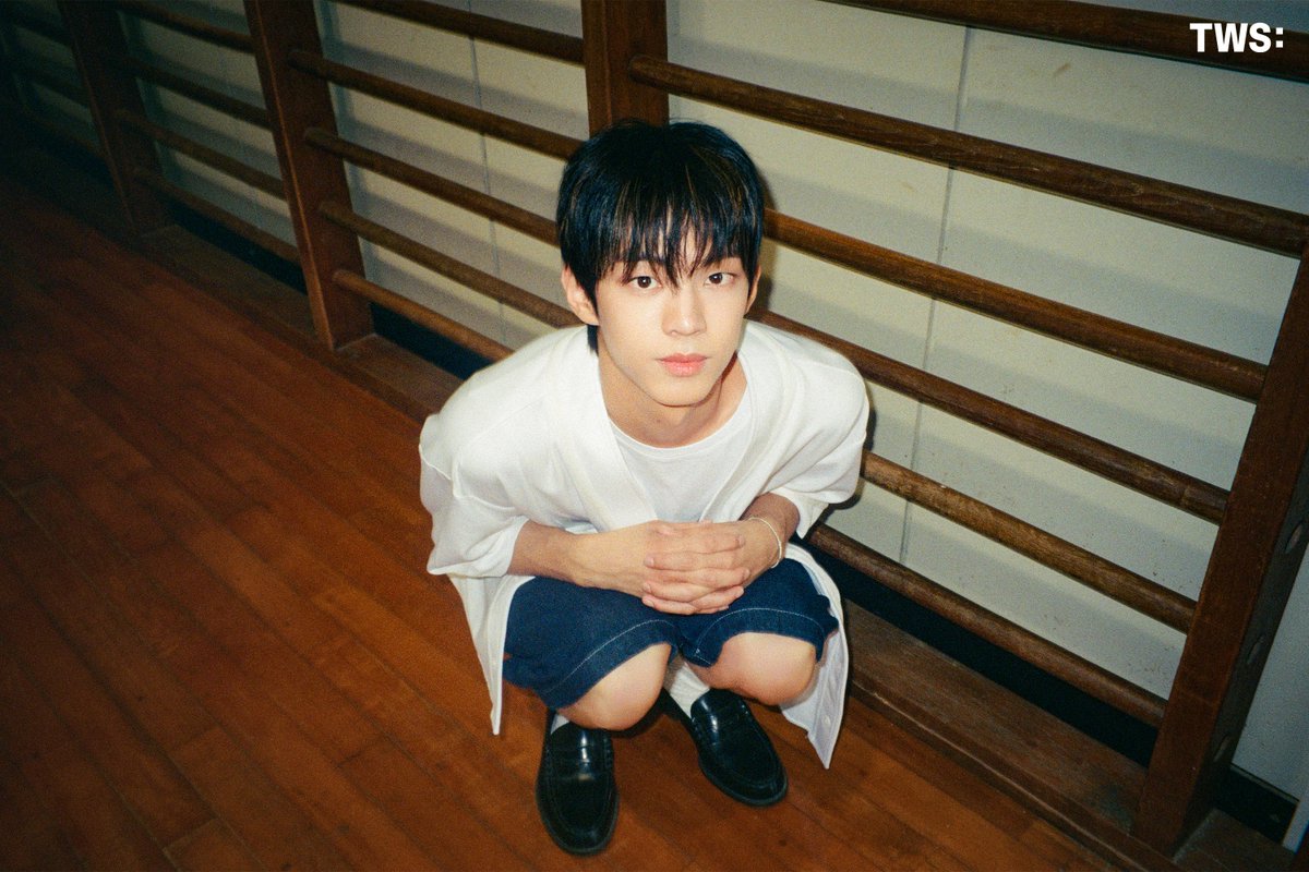 happy birthday to our dearest dohoon,
someone so perfect u can't help but fall for him, someone so talented, humble &amp; kind, that u can't help but admire him. let's grow old together, i love u!💙  

#SPARKLING_DOHOON_DAY #반짝이는_도훈_생잏축하해 #TWS