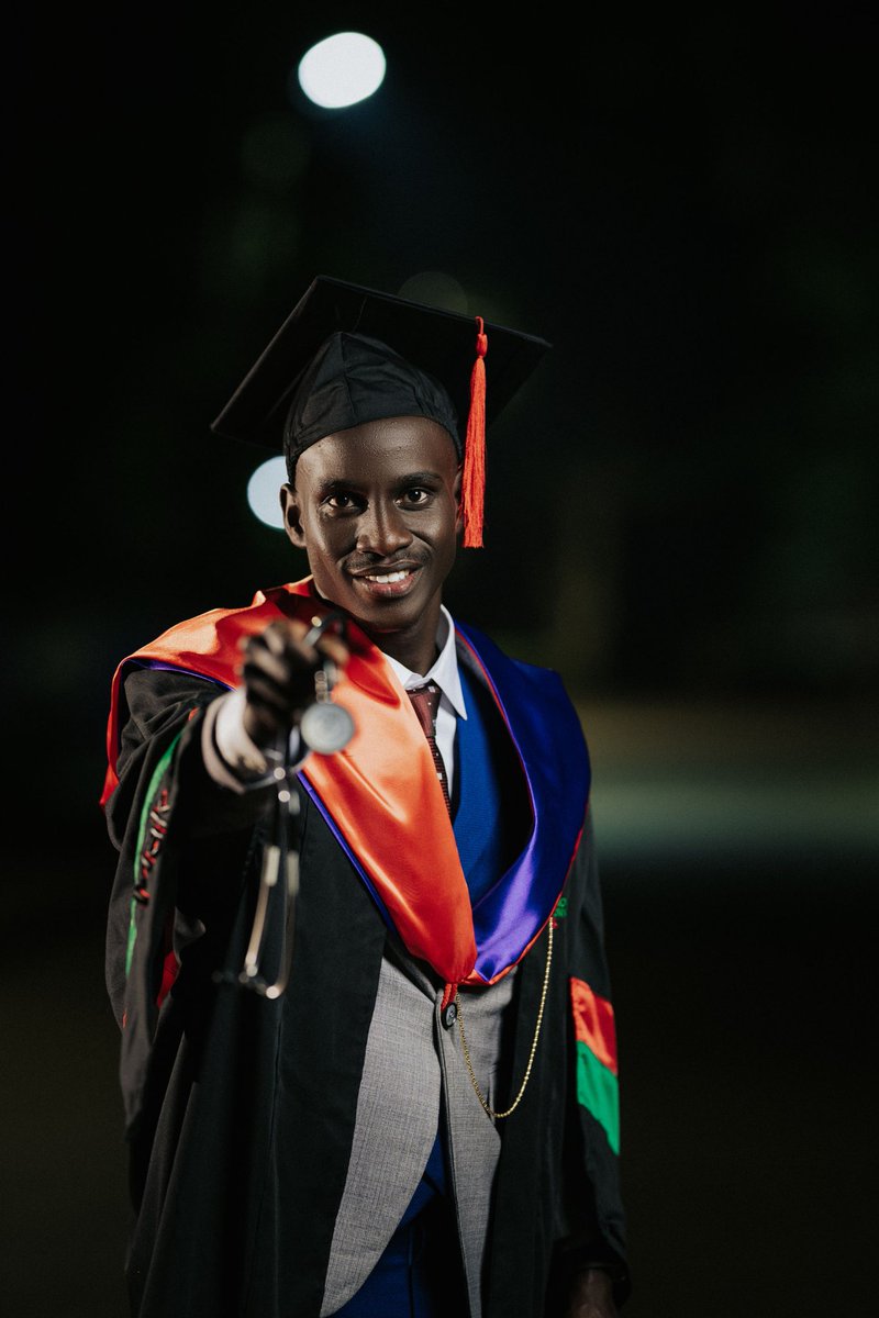 BagashaE's tweet photo. Made the decision to become a Medical Doctor back in 2011 when I did that PLE science paper. 13years down the road, I have finally bagged the Degree of Bachelor of Medicine and Bachelor of Surgery at 
@Makerere @MakCHS_SOM on 29/01/24. 
The Almighty is really good.
#Mak74thGrad https://t.co/dg18h5aA4k