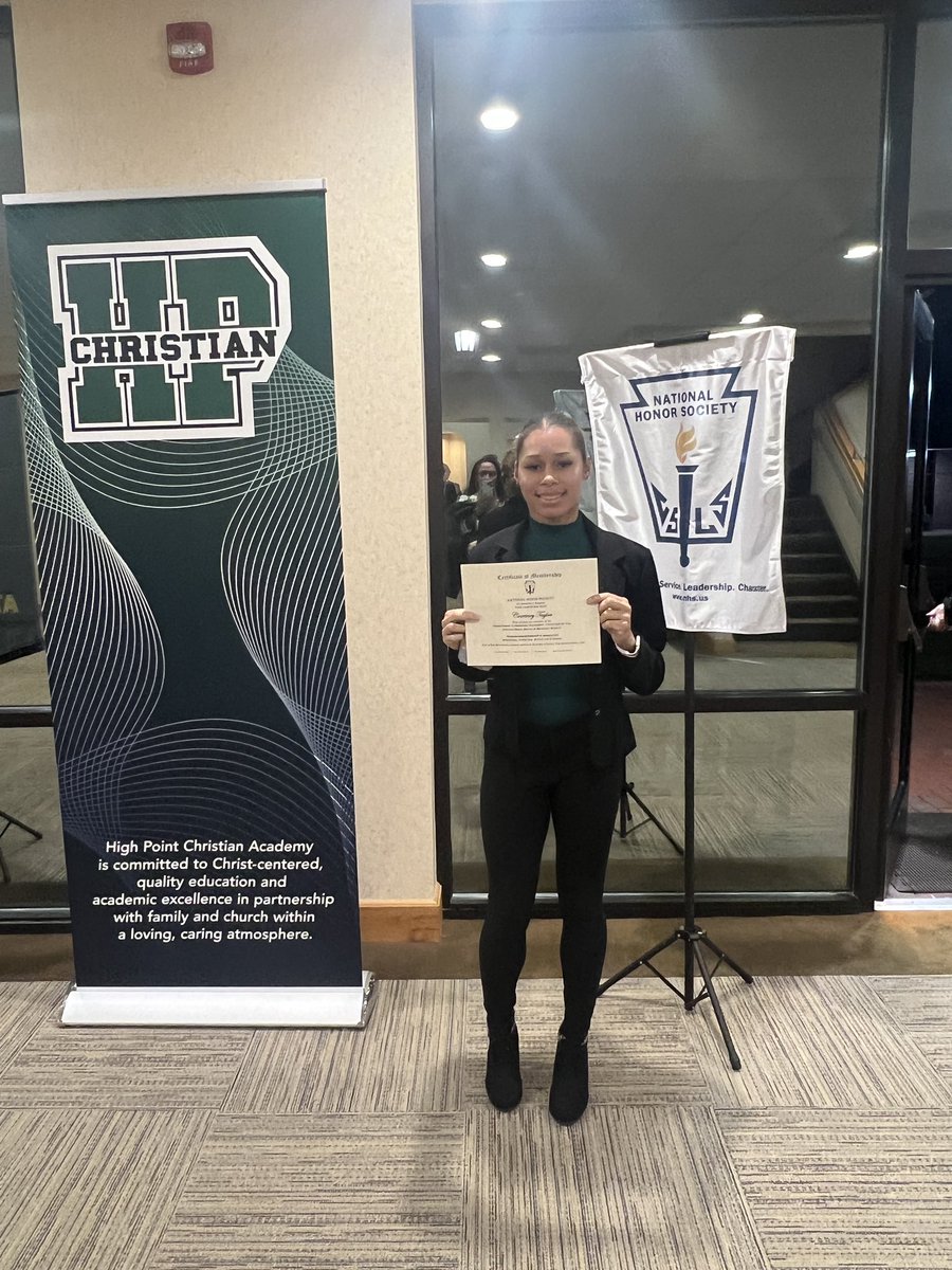 2ladyle's tweet image. Congratulations @co2taylor for being inducted into the #HPCA Chapter #NHS National Honor Society #co2024 #SeniorSzn  👏🏽🌟👏🏽#StudentAthlete @HPCAGirlsBBall