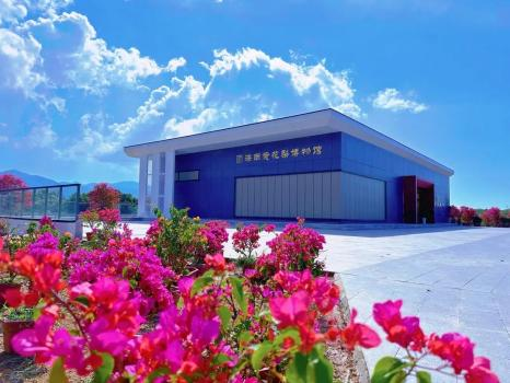 ContactHainan1's tweet photo. Now, you can discover the beauty of treasured Hainan Rosewood at the newly opened #HainanRosewoodValley. This is the first local attraction in China to be themed around the Hainan Yellow Rosewood, and is also the first national AAAA ranked scenic spot in #Dongfang City. https://t.co/wCqyFWBUVX