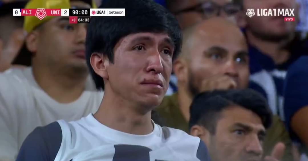 Lubi_Mac's tweet photo. Jesús Barco viendo que no era él el del ampay y confesó su infidelidad por las huevas. https://t.co/k5TDeMBir5