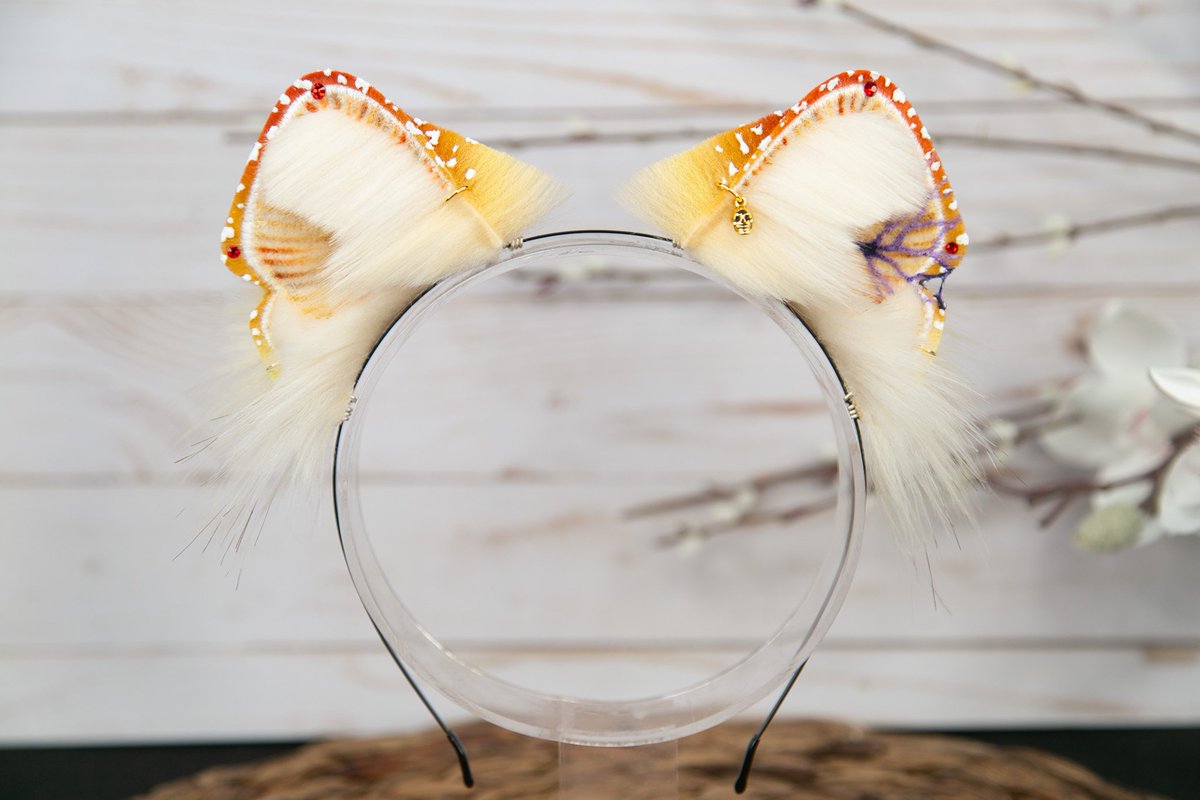 AukamiC's tweet photo. Made these recently for a wonderful repeat customer ❤️
They're referencing a Orange Fly Agaric Mushroom 🍄🐯 https://t.co/B8vt5JXezB