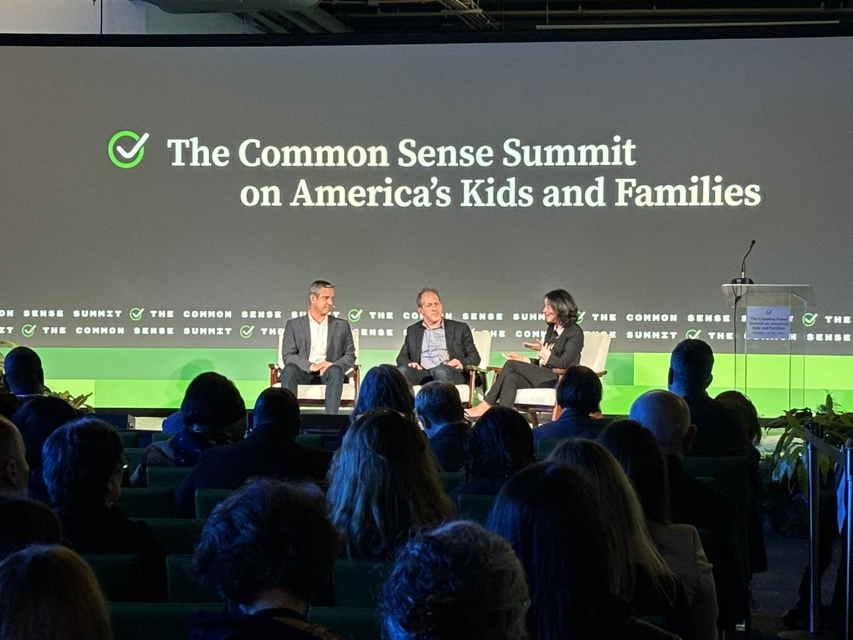 Media can nurture children’s emotional well-being + reduce stigma. <a href="/SesameWorkshop/">Sesame Workshop</a> CEO Steve Youngwood &amp; <a href="/hazelhealthinc/">Hazel Health</a> CEO <a href="/GolombJosh/">Josh Golomb</a> on their partnership to help reach &amp; reach our youngest learners.
#CommonSenseSummit