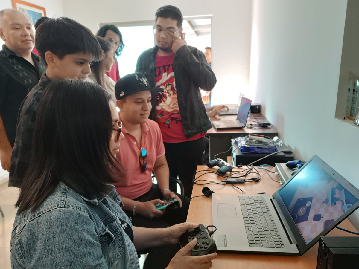 adalbertoi's tweet photo. El Global Game Jam 2024 ha sido una experiencia enriquecedora. Organizar la sede por segunda vez en la comunidad CODEVIN en Tepic, Nayarit, ha sido todo un logro. Mi agradecimiento a todos los participantes por su entusiasmo y compromiso excepcionales. https://t.co/d4M75pLT0Y