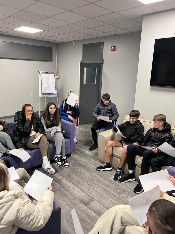Rcitybelfast's tweet photo. 🤩 Year 1 🤩

Tonight we continued on with R Foróige module one🌟 we began looking at the theme of self awareness 💭 focusing on who are are, what we love and what we are good at 😆

Great night with the team 👏🏻 @dfatirl 

#RCity #year1 #DFA #foroige https://t.co/842MG5AOHO