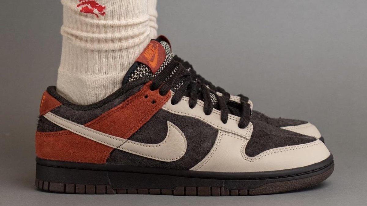 SneakerVisionz's tweet photo. Ad: Few Sizes Left - Nike Dunk Low 'Red Panda' 🍂

Shop: https://t.co/pneSZ6Q0iz https://t.co/AWmoViPoQy