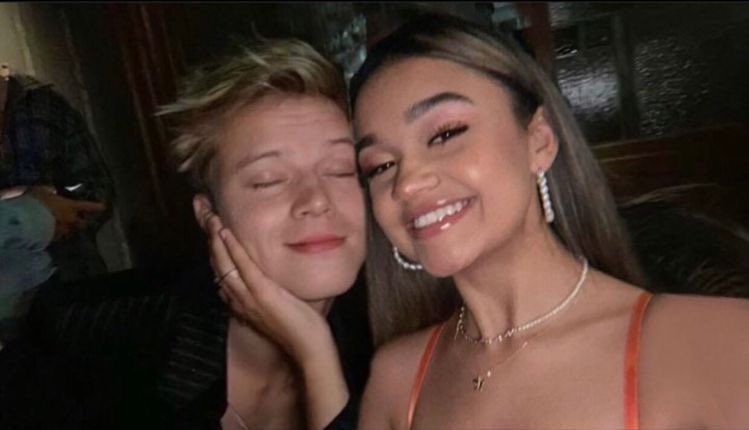 insiderudysmind's tweet photo. happy birthday to my best girl! 

@FENTYBARBlE https://t.co/wO1jeEjUmk