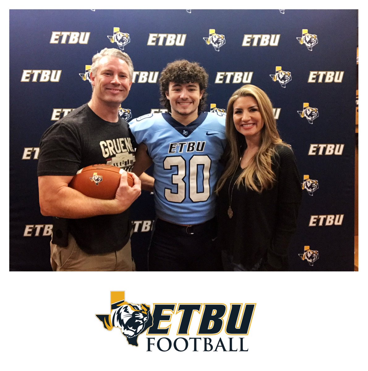 _WesHightower's tweet photo. Thank you @ETBU_Football for having me this morning! I had an awesome time! @Coach_MasonETBU 
@TheCoachJohns @Coach_Lavender @LovejoyFootball @CoachDonnyHOU @CoachKPark @CoachVWill @CoachLedford @972CoachCannon https://t.co/VO7tclneJR