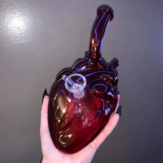 Early Valentine&rsquo;s gift from the Sugar Daddy. 💋🫀💨  ✨Obsessed✨  Bong from @ShopCannaStyle 💚 https://t.<a href="/tag/girls"class="tags"><span>#girls</span></a><a href="/tag/ass"class="tags"><span>#ass</span></a><a href="/tag/xxx"class="tags"><span>#xxx</span></a><a href="/tag/kink"class="tags"><span>#kink</span></a><a href="/tag/nsfw"class="tags"><span>#nsfw</span></a><a href="/tag/tease"class="tags"><span>#tease</span></a><a href="/tag/slut"class="tags"><span>#slut</span></a><a href="/tag/whore"class="tags"><span>#whore</span></a>