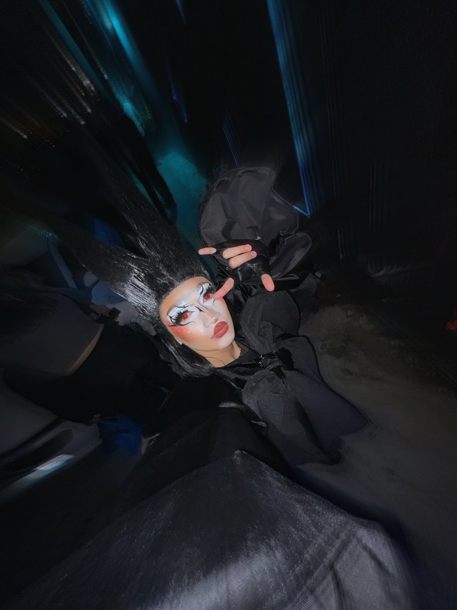 KrispyKing22's tweet photo. Bienvenidos al funeral🖤💀✨
#drag #fypage #Tamaulipas https://t.co/n7tHHWZaQu