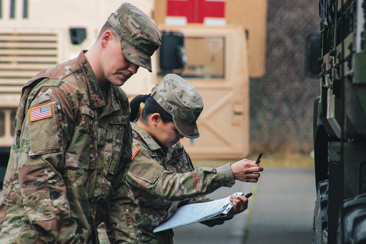 I_Corps's tweet photo. Critical > exciting 🔧

 #motorpoolmonday might not be the most compelling thing you see in your feed today but it is one of the most critical
Putting work in to ensure vehicles are mission-ready keeps Soldiers safe &amp; able to rapidly respond with force
📸: 296BSB, @1SBCT_Ghost https://t.co/DJdXVHs599
