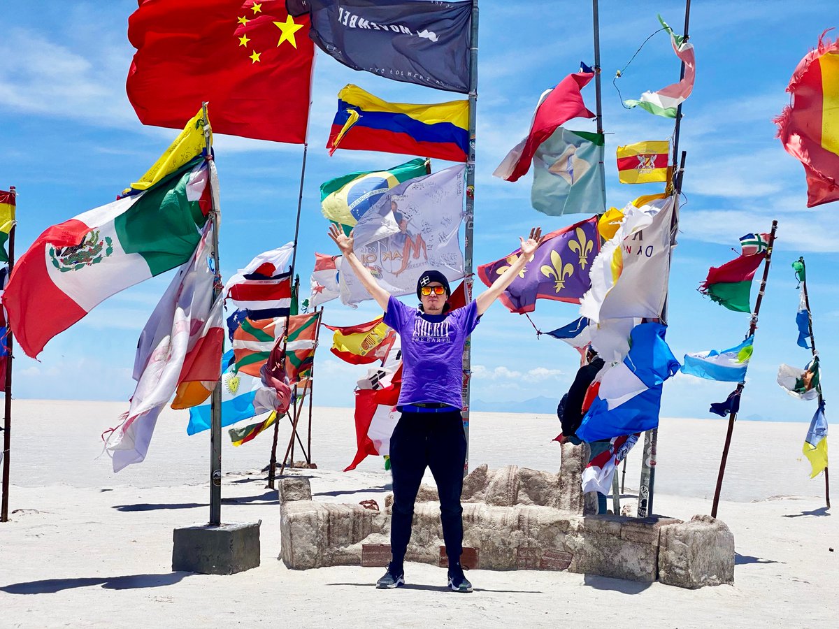 6 continents. Over a year. Incredible teamwork & dedication. The 9th & final box of our global puzzle hunt was just found in the remote salt flats of Uyuni, Bolivia! Hang in the Watsky discord (theory channel) this evening as the Intention Game comes to a close. Congrats. 🍾