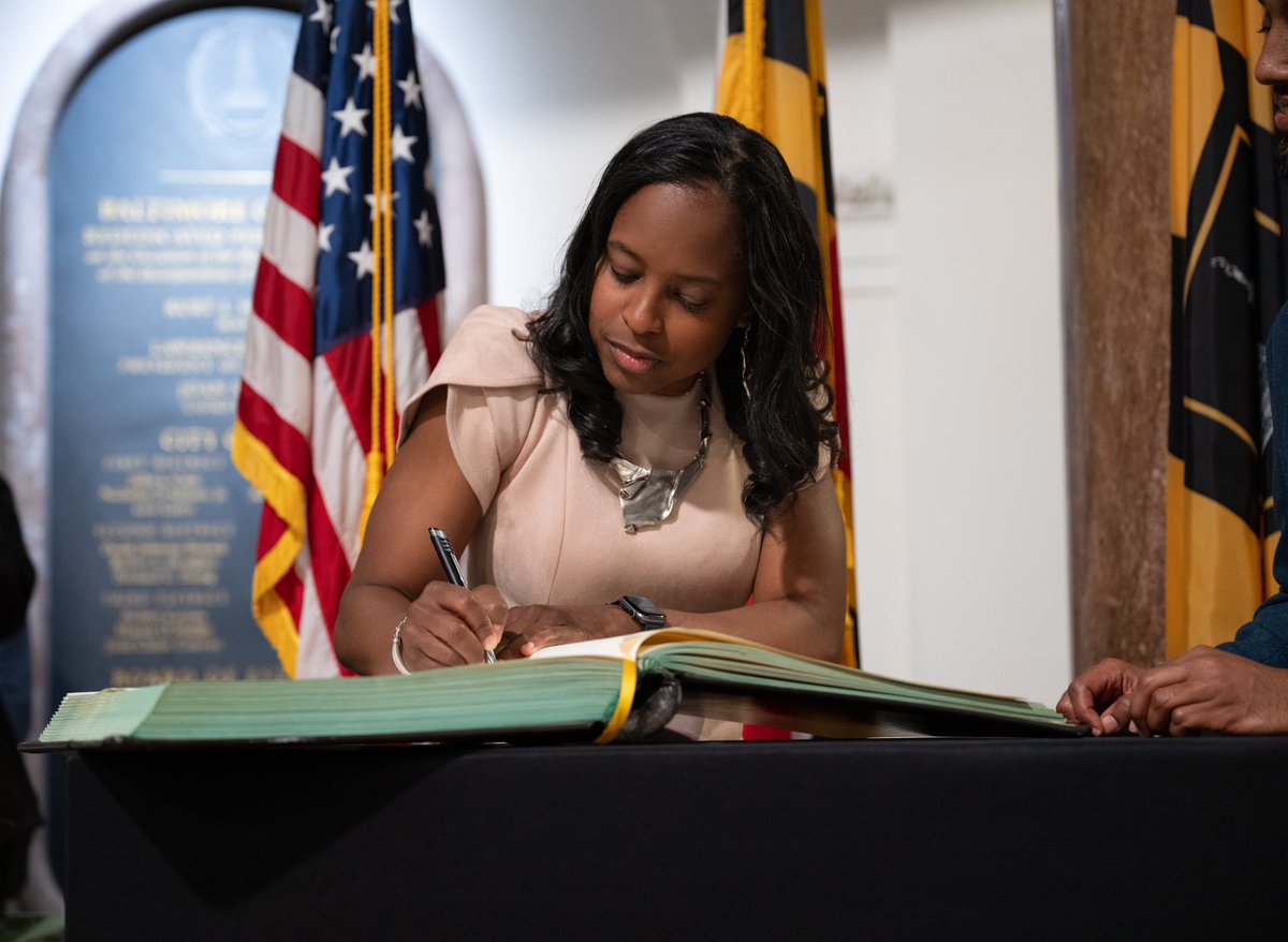 MayorBMScott's tweet photo. Happy to officially swear-in Ebony Thompson as the first woman to hold the role of City Solicitor and the first openly gay solicitor to serve. Today is evidence that our city is moving forward, breaking barriers, and embracing diversity at every level. https://t.co/zxUYp4XdqF