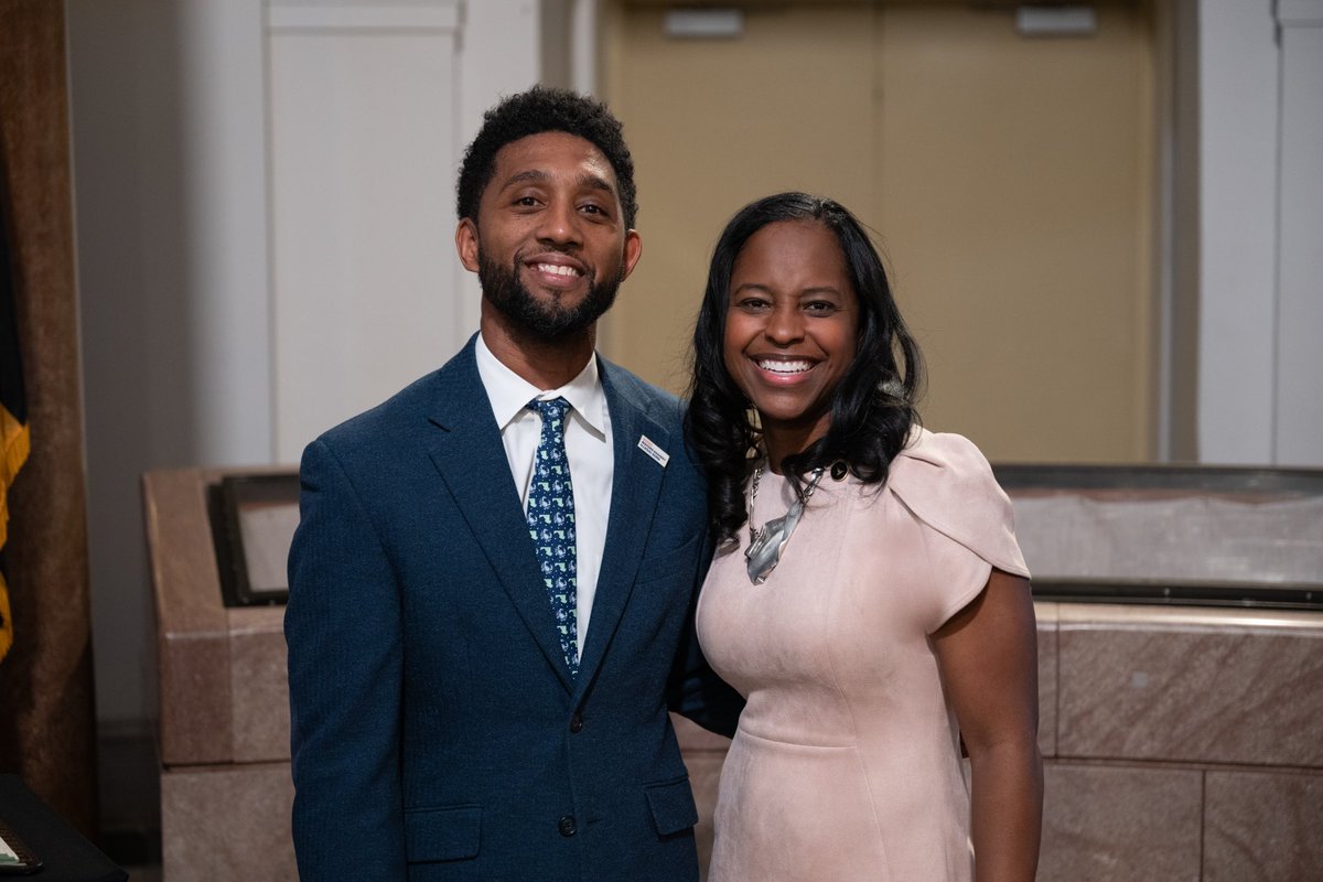 MayorBMScott's tweet photo. Happy to officially swear-in Ebony Thompson as the first woman to hold the role of City Solicitor and the first openly gay solicitor to serve. Today is evidence that our city is moving forward, breaking barriers, and embracing diversity at every level. https://t.co/zxUYp4XdqF