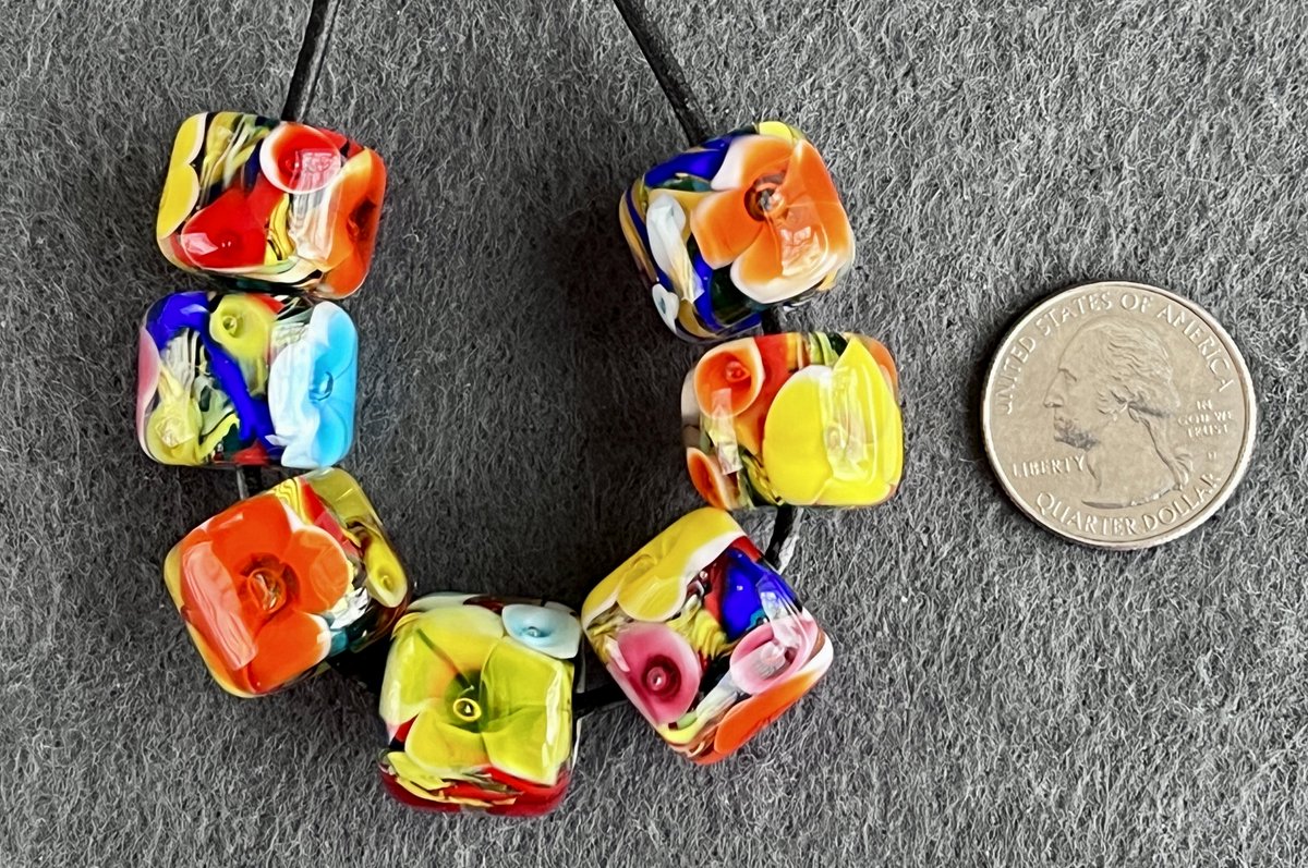 #justlisted this #bright new #floral #set into the @etsy shop!  Vibrant and fun, #spring has arrived in glass!  

etsy.me/47TIIuq

#handmade #lamwpork #jewelrysupplies #floralbeads #flowerbeads #encasedbeads #artisan #beadset #handmadebeads #new #newlisting