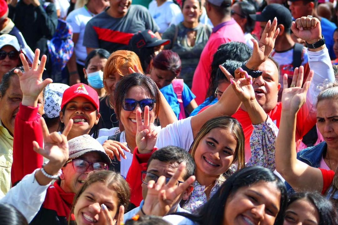 Guillvirfuent@hotmail.com (@guillvirfuent1) on Twitter photo Buenas noches Venezuela #LaPazLeGanaATodo <a href="/guillvirfuent1/">Guillvirfuent@hotmail.com</a> <a href="/Idalia50M/">Idalia50M</a> <a href="/Lluvya03/">✨Elsy🌹</a> <a href="/KeVicky_1511/">🍃🌹Victoria Bell🌹🍃</a> <a href="/carrion56/">BUBA</a> <a href="/feentidios35/">Ángela Ávila 🐬</a> <a href="/edalge/">@edalge</a> <a href="/gendarmeria53/">Alexis J.Cabrera 20k 😎🐳</a> <a href="/zuleikabaptista/">zuleika baptista</a> <a href="/4Freddy23/">✪✪Freddy☭</a> <a href="/YeliRegreso/">Yeli🤩</a> Buenas noches Venezuela #LaPazLeGanaATodo <a href="/guillvirfuent1/">Guillvirfuent@hotmail.com</a> <a href="/Idalia50M/">Idalia50M</a> <a href="/Lluvya03/">✨Elsy🌹</a> <a href="/KeVicky_1511/">🍃🌹Victoria Bell🌹🍃</a> <a href="/carrion56/">BUBA</a> <a href="/feentidios35/">Ángela Ávila 🐬</a> <a href="/edalge/">@edalge</a> <a href="/gendarmeria53/">Alexis J.Cabrera 20k 😎🐳</a> <a href="/zuleikabaptista/">zuleika baptista</a> <a href="/4Freddy23/">✪✪Freddy☭</a> <a href="/YeliRegreso/">Yeli🤩</a>