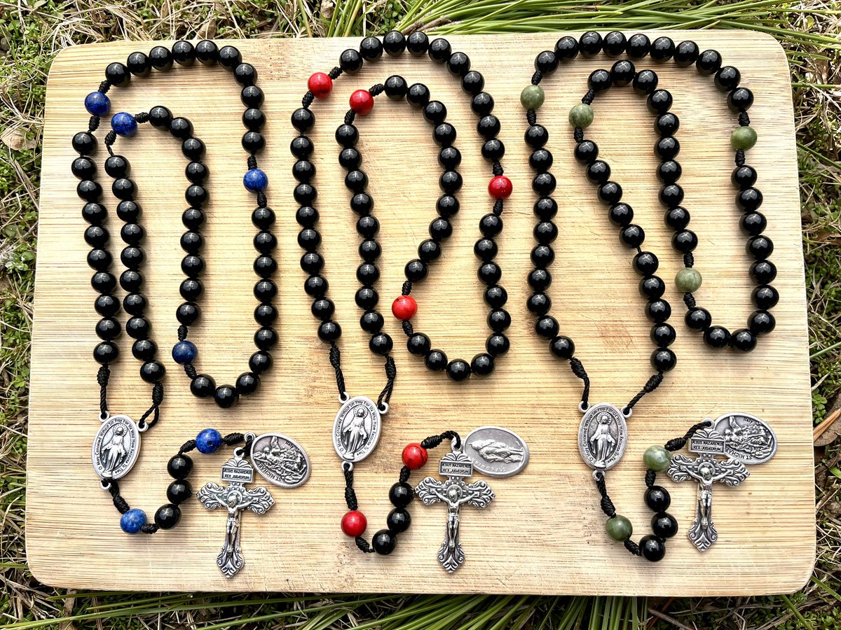 TheKnottedRope's tweet photo. Check these out!! I love how they turned out. Get your favorite law enforcement officer, firefighter or military member a rosary! 

#Military #lawenforcement #Police #firefighters #fireman #Army #Marines  #Navy #AirForce #Catholic #Rosary https://t.co/wfsXRTlUbV