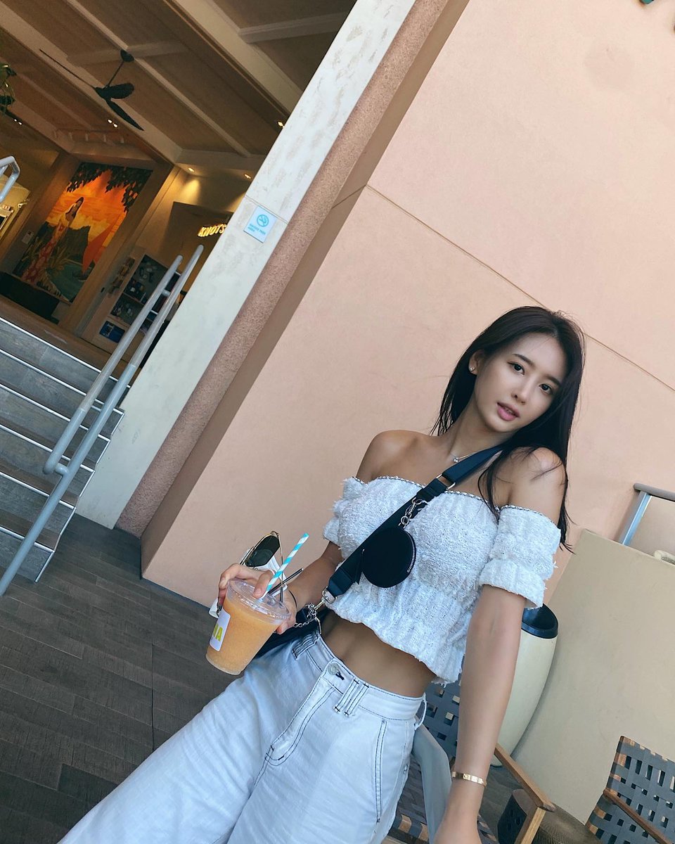 Lin41514's tweet image. 残りの人生はとても長いので、慌てないでください、20十九、誰かがあなたに同行することを願って、ない場合は、あなた自身の太陽になります。