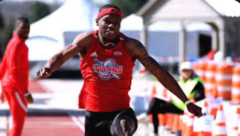 Joshua White (@joshua_white_05) on Twitter photo Blessed to receive my first D1 Track offer to The University of Detroit Mercy🔵🔴
<a href="/detroittitans/">Detroit Mercy Titans</a> <a href="/DetroitTitanTnF/">DetroitMercyTnF+XC</a> Blessed to receive my first D1 Track offer to The University of Detroit Mercy🔵🔴
<a href="/detroittitans/">Detroit Mercy Titans</a> <a href="/DetroitTitanTnF/">DetroitMercyTnF+XC</a>
