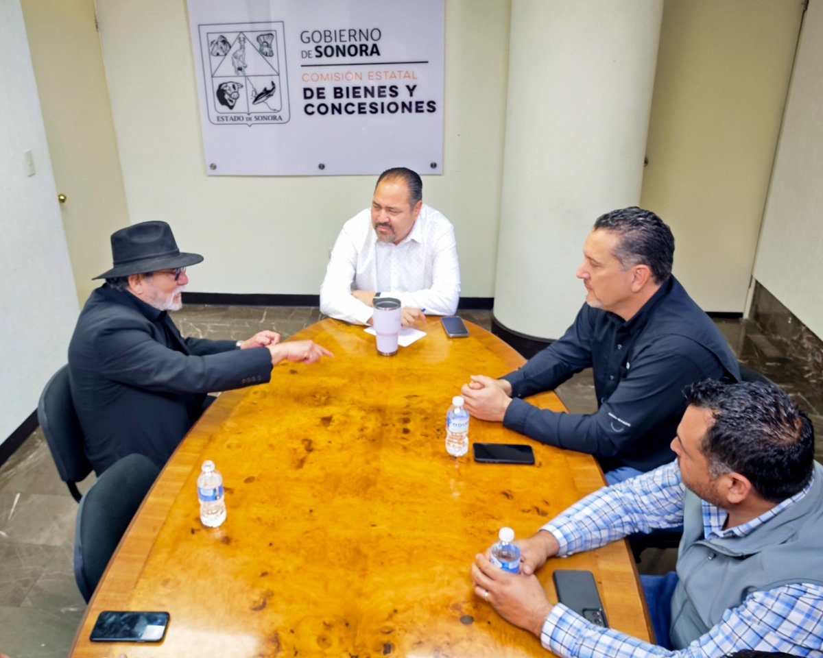 Por medio de un convenio de donación a través de la Comisión Estatal de Bienes y Concesiones <a href="/CEByCS/">Comisión Estatal De Bienes y Concesiones</a>, la Comisión del Deporte del Estado de Sonora <a href="/CODESONoficial/">CODESON Oficial</a> cederá el campo deportivo que se ubica contiguo a la Unidad Académica Hermosillo de la <a href="/UES_MX/">Universidad Estatal de Sonora (UES)</a>, en la colonia Apolo.