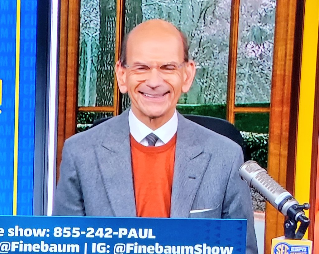 culofever's tweet photo. Paul Finebaum looks like a religious school administrator that's initially interviewed but not considered a suspect on Law &amp; Order: SVU but ends up being the one that has been secretly selling streams of the students in the bathrooms/locker rooms https://t.co/EyrrDFqCMt
